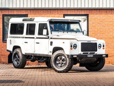 Kit intégration de toit Lazer Land Rover Defender (<2016) - Supports 67mm Linear-48 / Triple-R 28