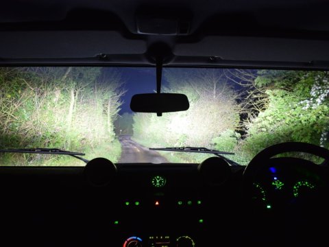 Kit intégration de toit Lazer Land Rover Defender (<2016) - Supports 67mm Linear-48 / Triple-R 28