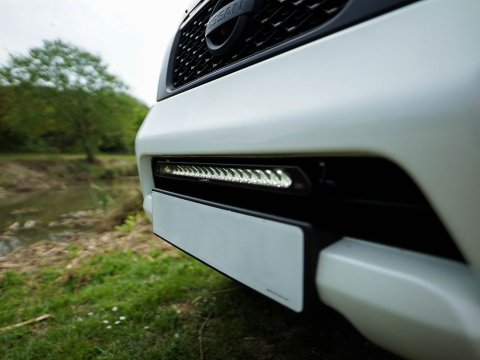 Kit seul Lazer Nissan Navara (2014-2021) - Lower Grille Mounting Kit (For Linear-18)