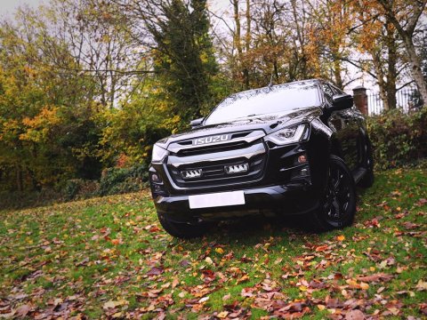 Kit intégration calandre Lazer Isuzu D-Max (2023-2024) - Triple-R 750 Elite