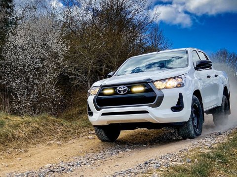 Kit intégration calandre Lazer Toyota Hilux (Active Icon and Invincible Models) (2021+) Linear-6 Elite