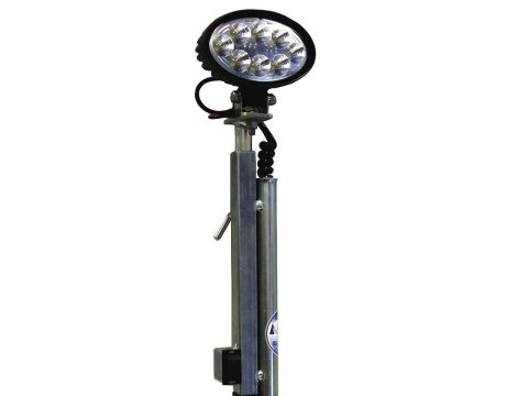 Eclairage télescopique sur porte roue de secours Kaymar