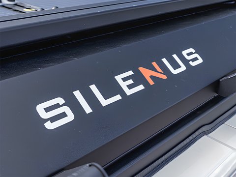 Toit relevable Alu-Cab Silenus pour INEOS Grenadier.