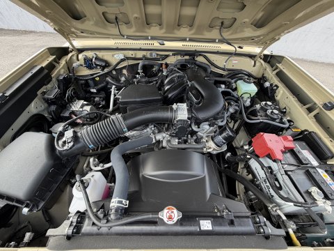 Toyota Land Cruiser 2025 GRJ71 V6 4.0L 228cv 40ème anniversaire
