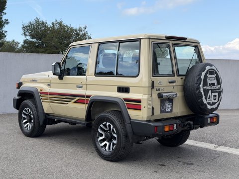 Toyota Land Cruiser 2025 GRJ71 V6 4.0L 228cv 40ème anniversaire