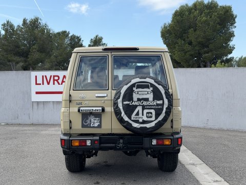 Toyota Land Cruiser 2025 GRJ71 V6 4.0L 228cv 40ème anniversaire
