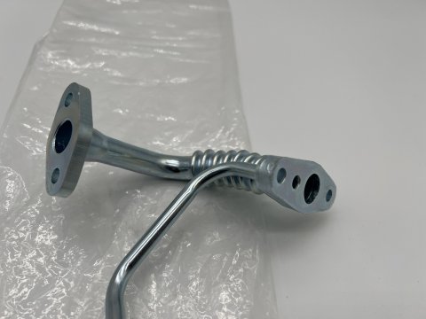 Tube rigide alimentation huile turbo KDJ9 KDJ12 163cv 166cv