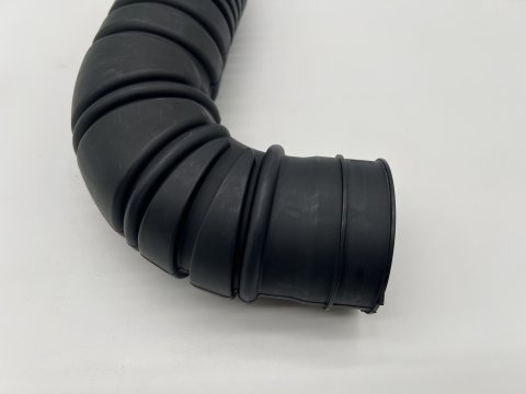 Durite accordéon entre boite à air et turbo Hilux Vigo 2012+