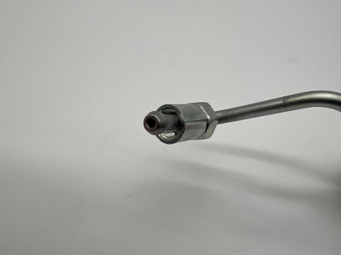 Conduite rigide haute pression injecteur No1 et No4 VDJ200 286cv