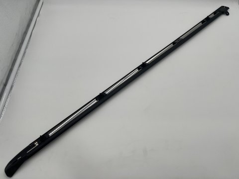 Moulure extérieure custode arrière droite KDJ125