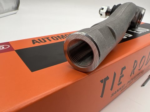 Rotule 555 crémaillère de direction droite pour HDJ100 avant 08/2002