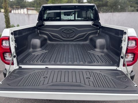 TOYOTA HILUX 2025 GR SPORT Z 4.0L