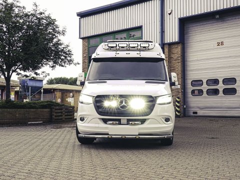 Kit intégration calandre Lazer Mercedes Sprinter (2018+) - Triple-R 750