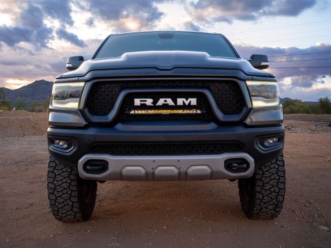 Kit intégration calandre Lazer RAM Rebel (2019-2024)