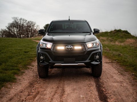 Kit intégration calandre Lazer Toyota Hilux Invincible X (2017-2020)