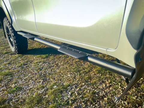 Marche pieds pour tube 60mm de bas de caisse N4-Offroad