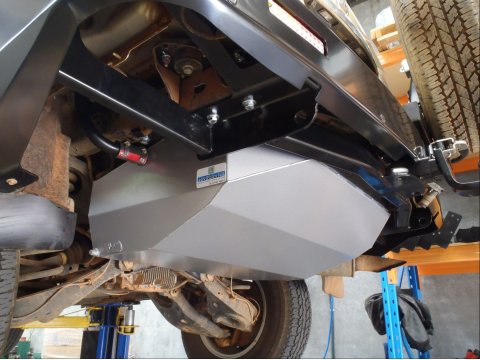 Réservoir supplémentaire LRA 150L Nissan Patrol Y62 Essence