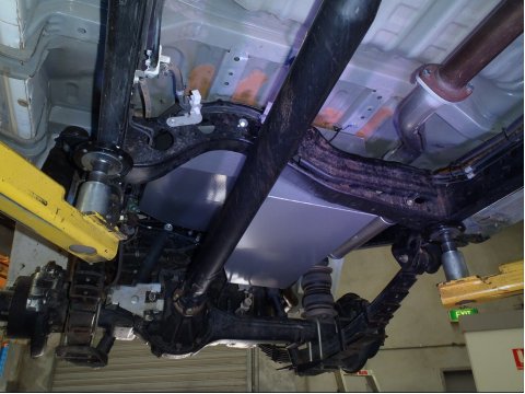 Réservoir supplémentaire LRA 90L Toyota Land Cruiser VDJ79 / GDJ79 double cabine
