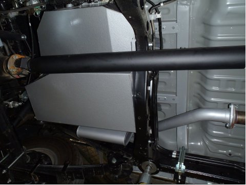 Réservoir supplémentaire LRA 90L Toyota Land Cruiser VDJ79 / GDJ79 double cabine