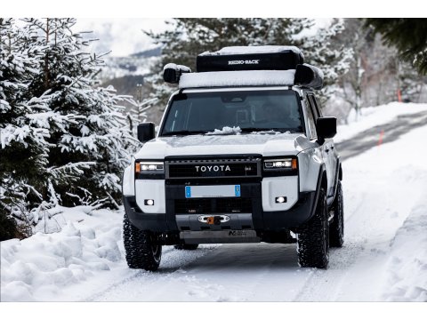 Platine treuil N4-Offroad intégrée au pare-chocs d'origine GDJ250 2024+