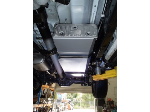 Réservoir de remplacement LRA 135L Nissan Navara NP300