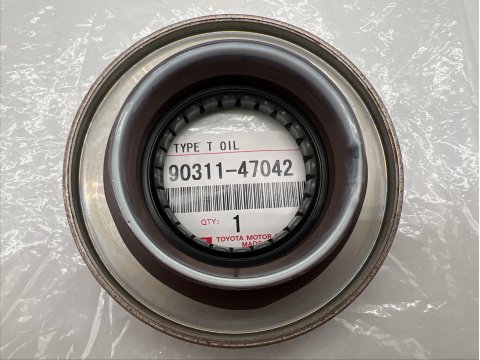 Joint spi pont avant côté droit Hilux Revo