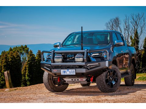 Pare-chocs avant acier ARB Summit MKII Bullbar Toyota Hilux Revo 2020+