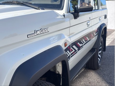 LAND CRUISER GRJ76 4.0L Blanc 2026