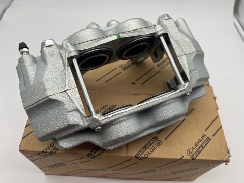 Etrier de frein avant gauche pour Land Cruiser KDJ15