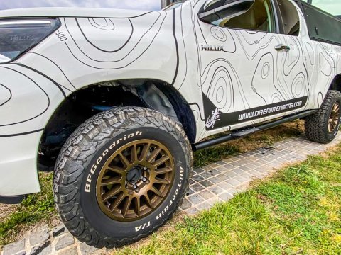 Jante alu Braid Winrace S bronze 8x17 6x139.7 ET30 pour Isuzu Dmax 2012+