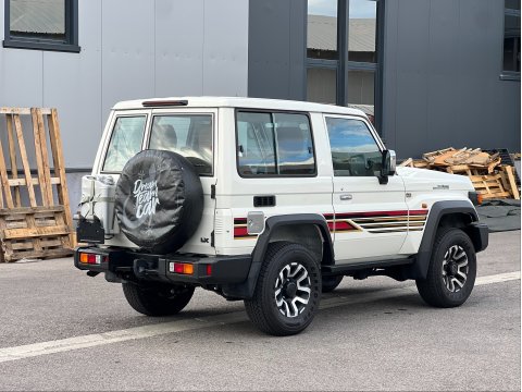 Toyota Land Cruiser GRJ71 40E ANNIVERSAIRE VX V6 4.0L 228CV
