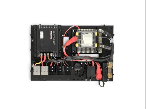 Système d'alimentation pré-câblé Redarc REDWoks Nomad 50 12 V 50 A