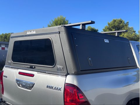 TOYOTA HILUX LEGENDE DOUBLE CABINE GRIS 2026 2.8l D4D 204cv