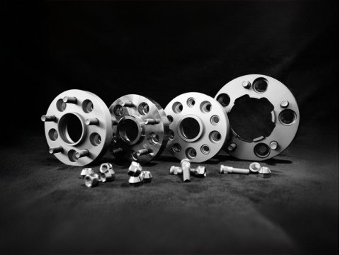 Set de 4 adaptateurs de voie Hofmann +30MM de 6X114.3 > 6X139.7