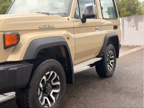 Toyota Land Cruiser GRJ71 40E ANNIVERSAIRE VX V6 4.0L 228CV