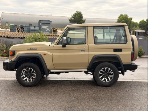 Toyota Land Cruiser GRJ71 40E ANNIVERSAIRE VX V6 4.0L 228CV