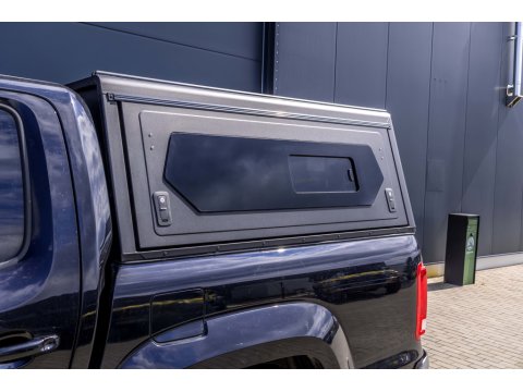 Hardtop Contour noir lisse avec fenêtre latérale Volkswagen Amarok 2010-2022 DC Alu-Cab