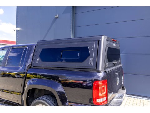 Hardtop Contour noir lisse avec fenêtre latérale Volkswagen Amarok 2010-2022 DC Alu-Cab