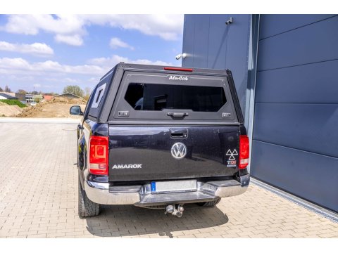 Hardtop Contour noir lisse avec fenêtre latérale Volkswagen Amarok 2010-2022 DC Alu-Cab