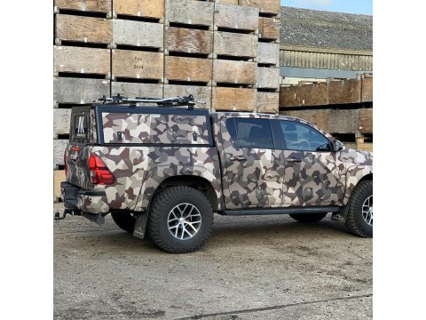 Hardtop Adventure noir lisse Toyota Hilux 2005-2015 double cabine Alu-Cab