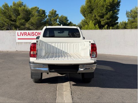 TOYOTA HILUX LEGENDE 2.8L 204cv BVA BLANC
