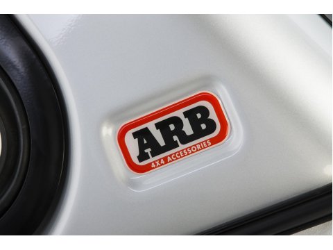 Hard top ARB Classic Smooth avec vitres latérales relevables pour Volkswagen Amarok Double Cab 2010-2022