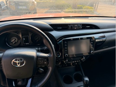 TOYOTA HILUX INVINCIBLE 2.8L DIESEL Préparé