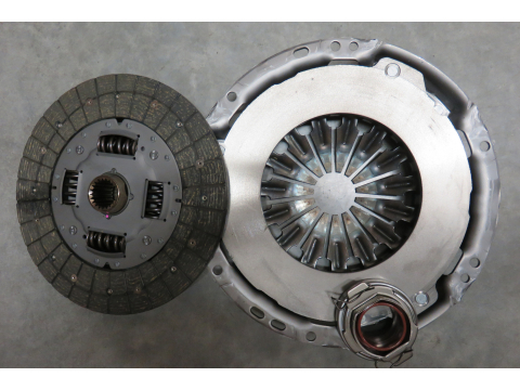 Kit embrayage Hilux LN165/70 2.4TD 1997-2001