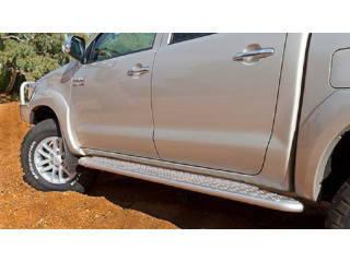 S/RAIL REAR HILUX 4X4 05ON SC/CC