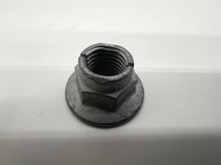 Ecrou collecteur échappement HDJ80 HDJ100 HZJ7 KZJ7