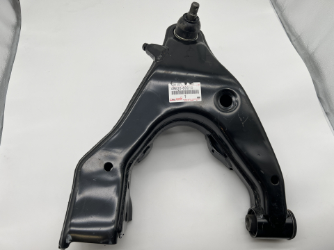 Triangle inférieur de suspension avant droit Land Cruiser HDJ100
