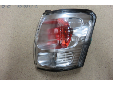 CLIGNOTANT AVG HILUX 02-05
