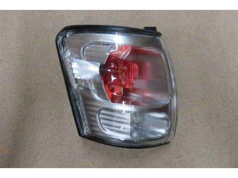 CLIGNOTANT AVD HILUX 02-05
