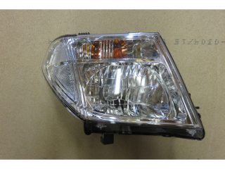 Optique avant droit Nissan Navara D40 et Pathfinder 2005-2010